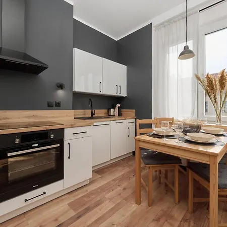 Apartmán Norwida With Balcony Downtown By Renters