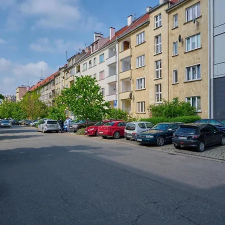 Norwida With Balcony Downtown By Renters Apartmán