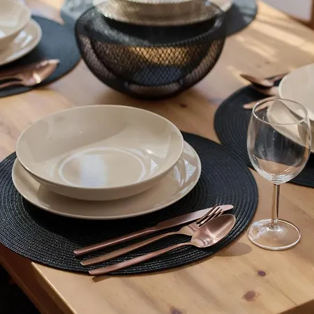 Norwida With Balcony Downtown By Renters Apartmán