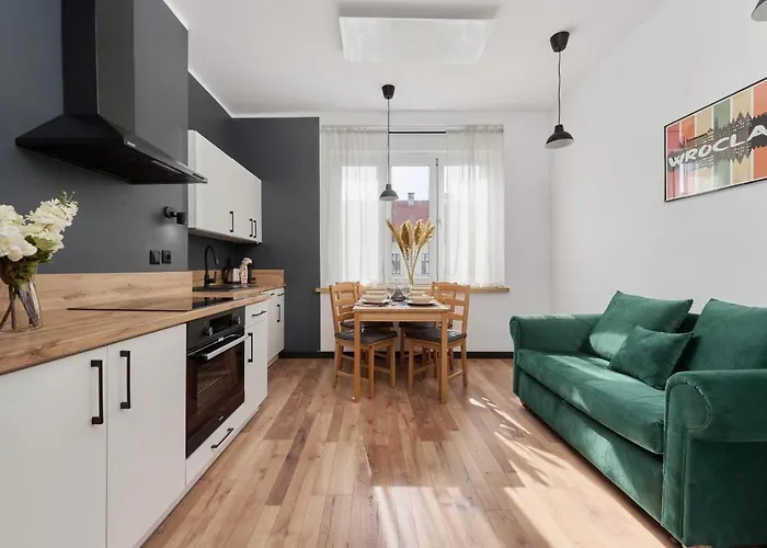 Norwida With Balcony Downtown By Renters * Wroclaw