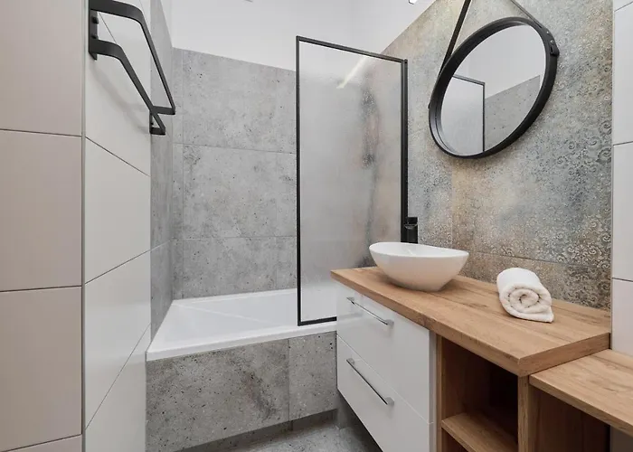 Norwida With Balcony Downtown By Renters