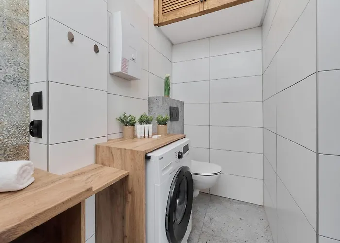 Norwida With Balcony Downtown By Renters Apartment *